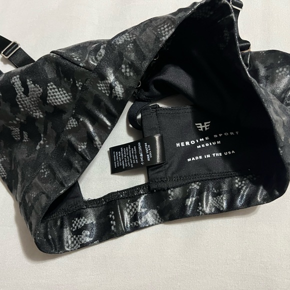 Heroine sports bra in Mesh Camo - Picture 3 of 5